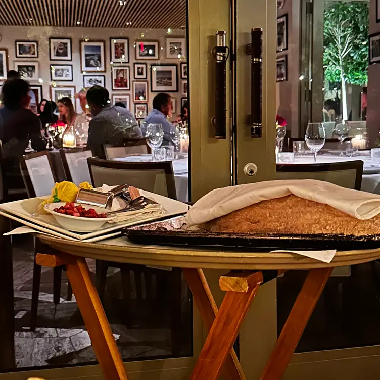 Photo credit: opentable