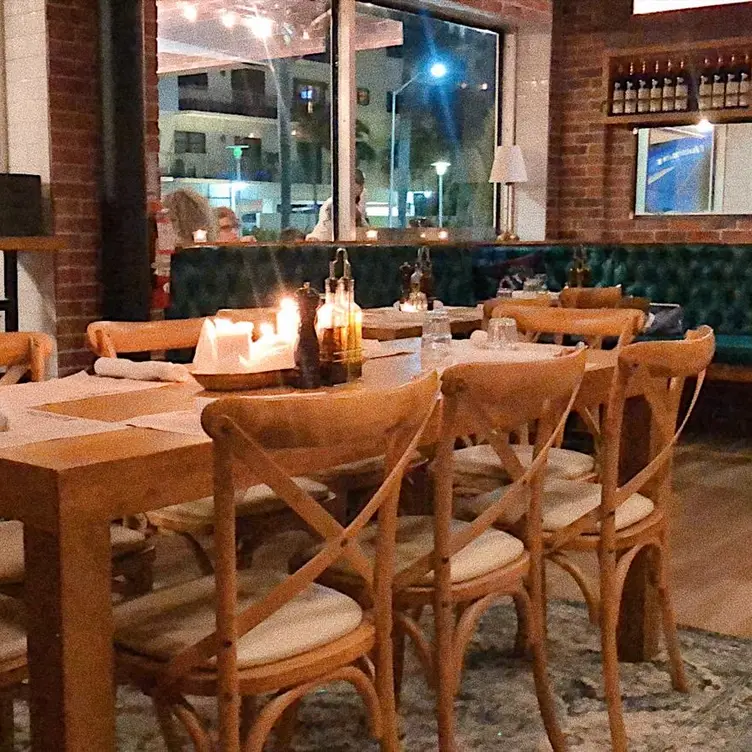 Photo credit: opentable