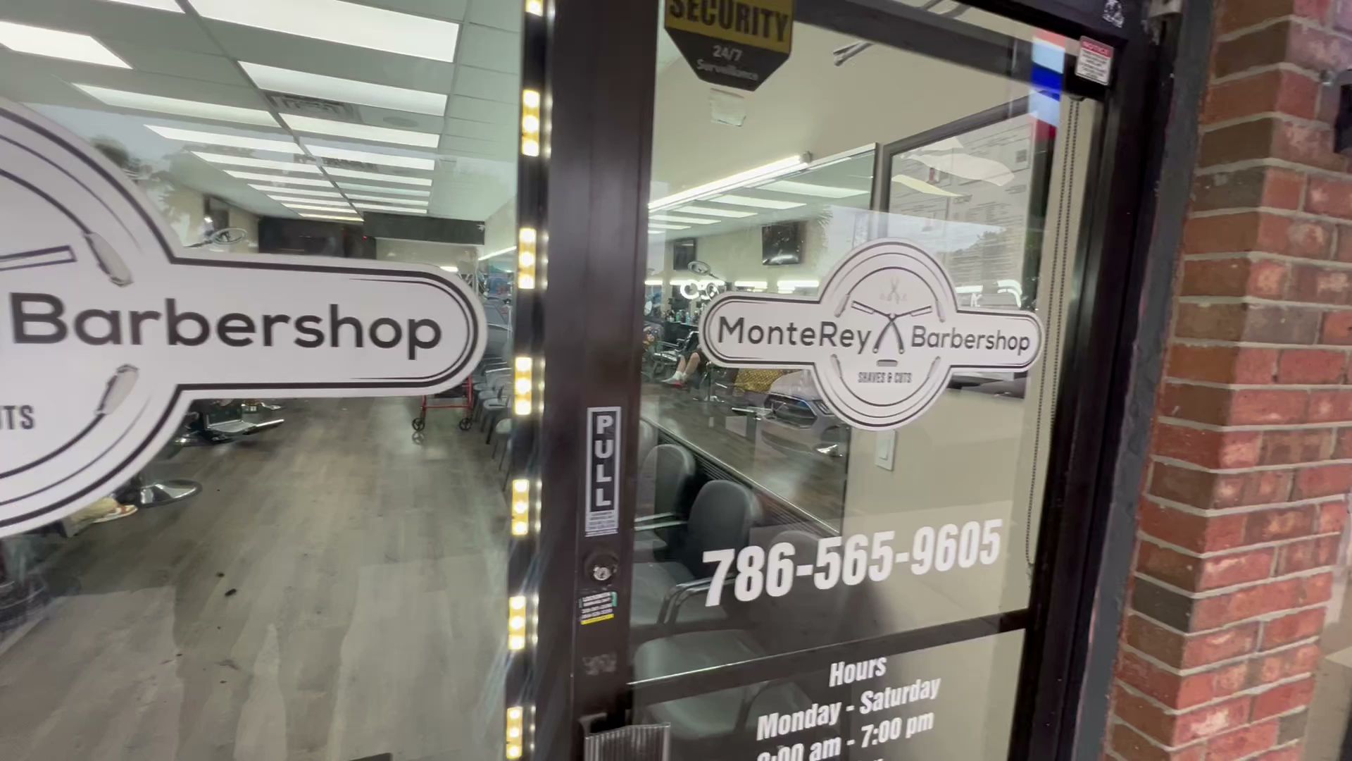 MonteRey Barbershop
