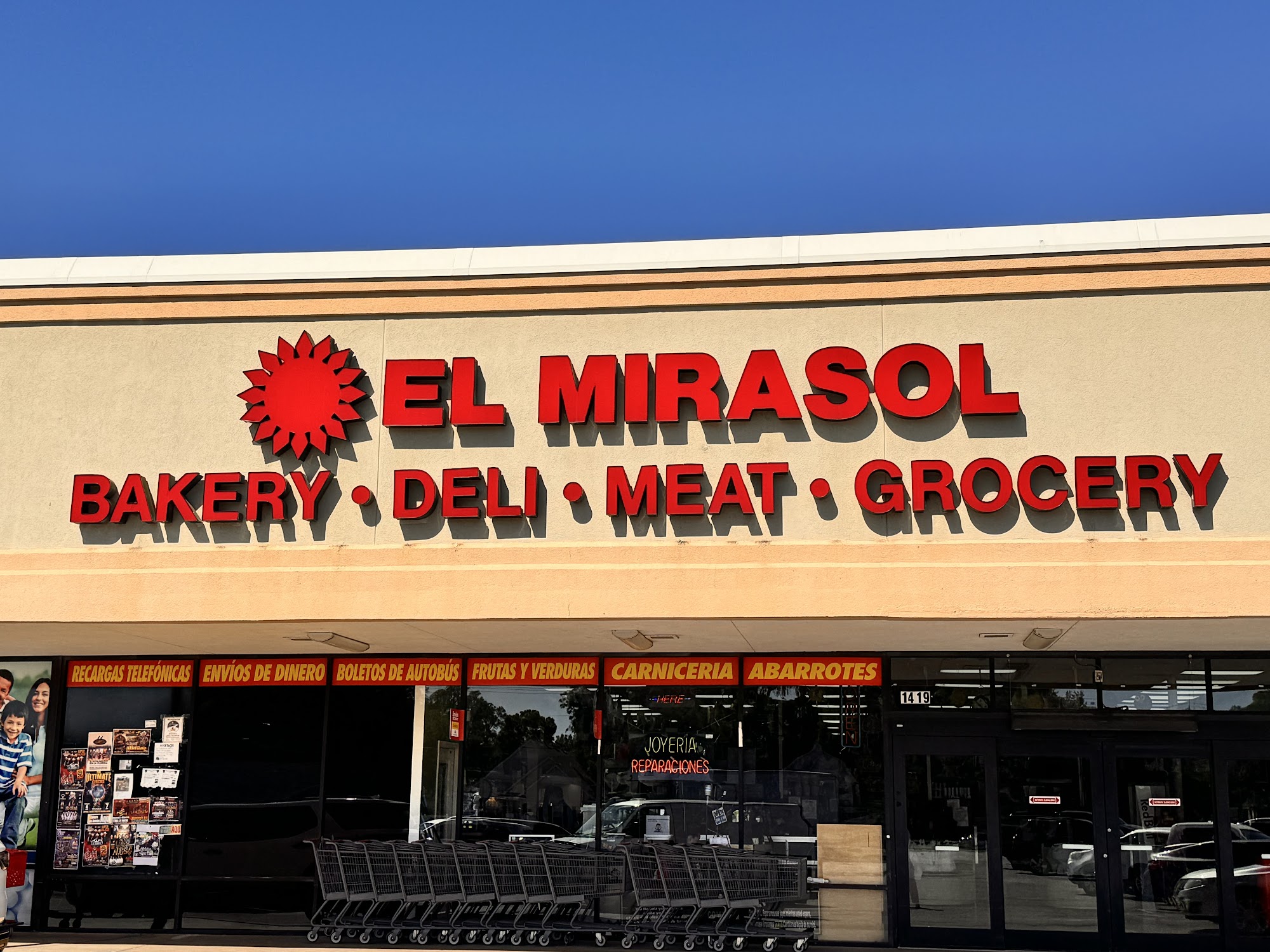 El Mirasol Bakery-Deli-Grocery