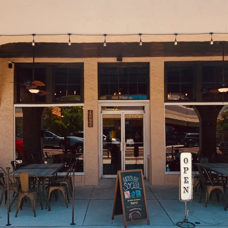 Photo credit: opentable