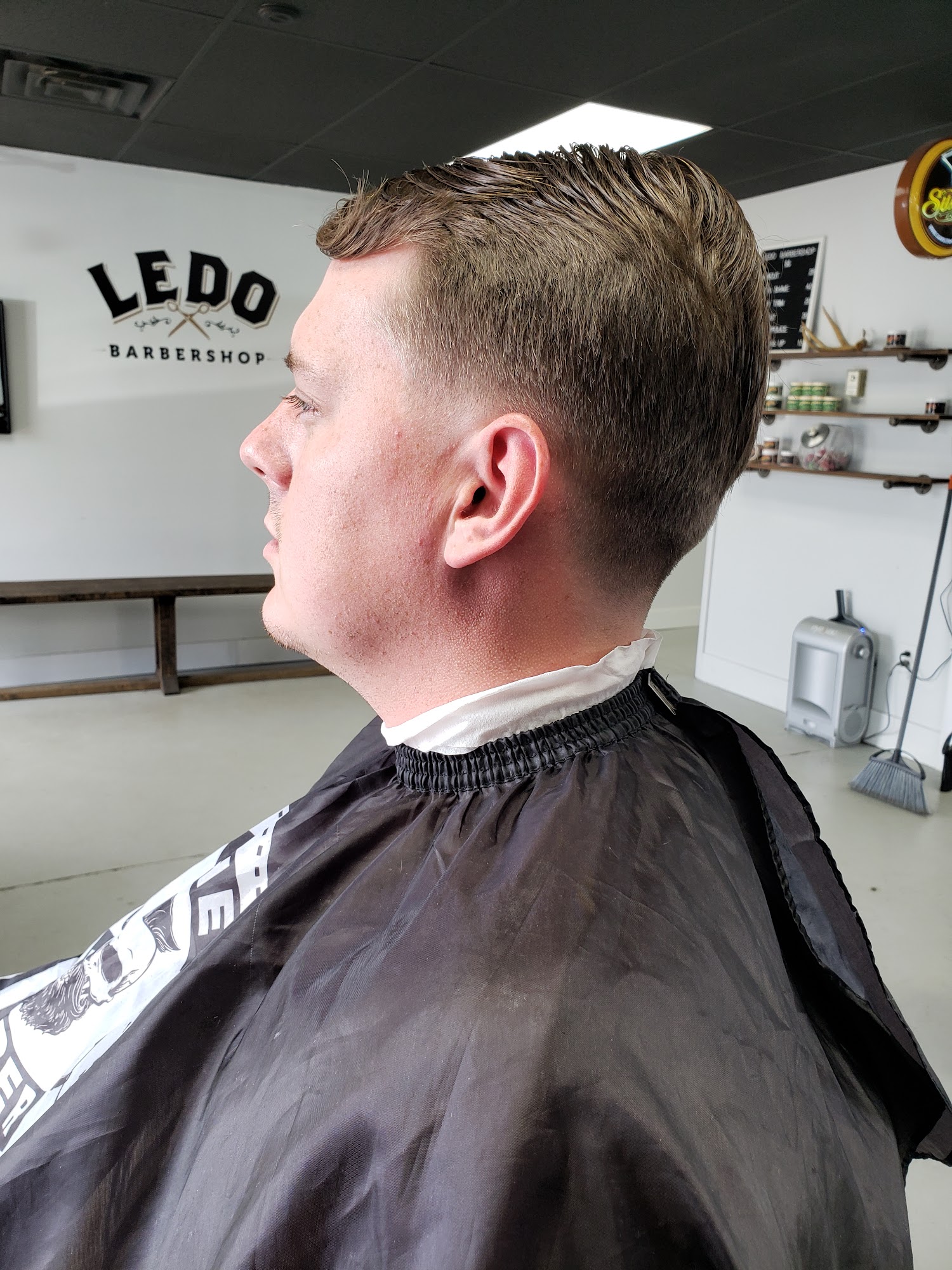 Ledo Barbershop
