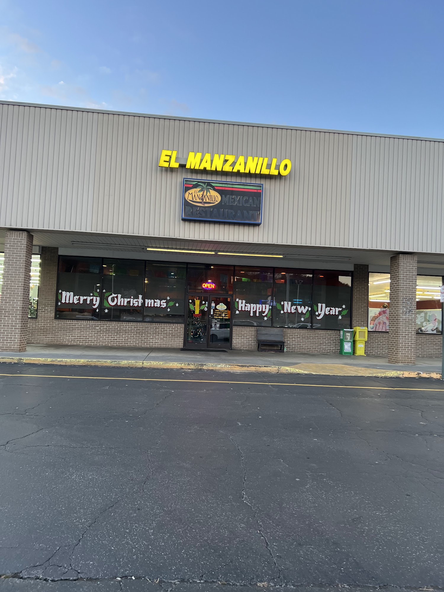 Mexican Restaurant El Manzanillo