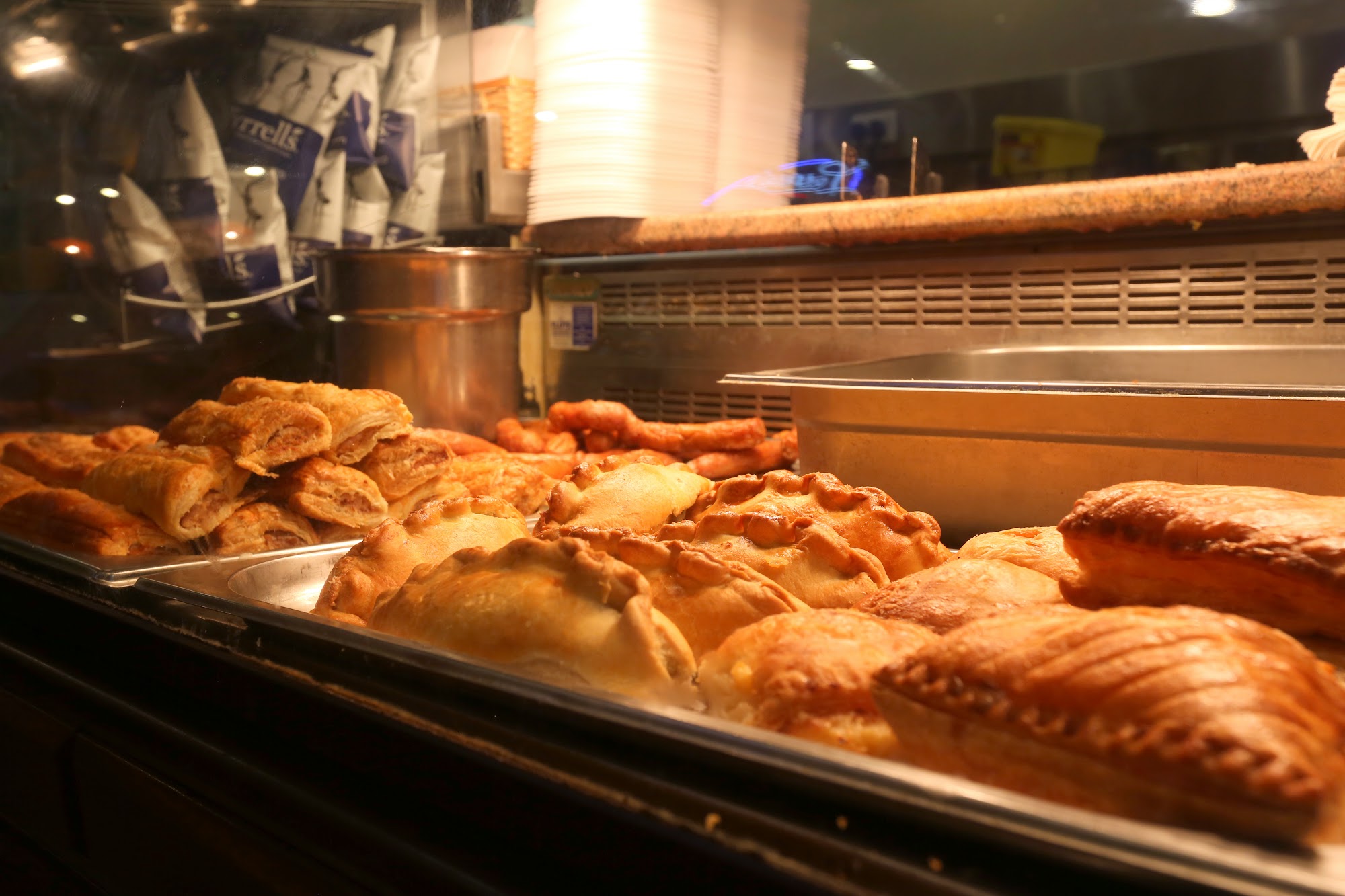 Flying Dutchman 9-13 Corn Square, Leominster