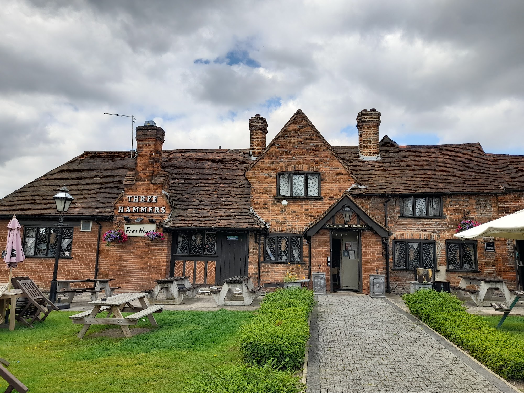 The Three Hammers 210 Watford Rd, St Albans