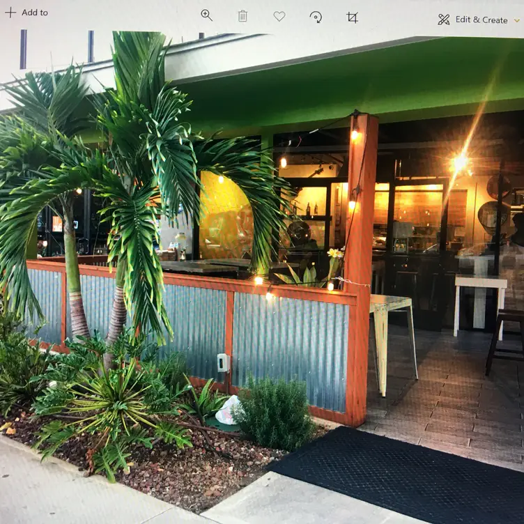 Photo credit: opentable