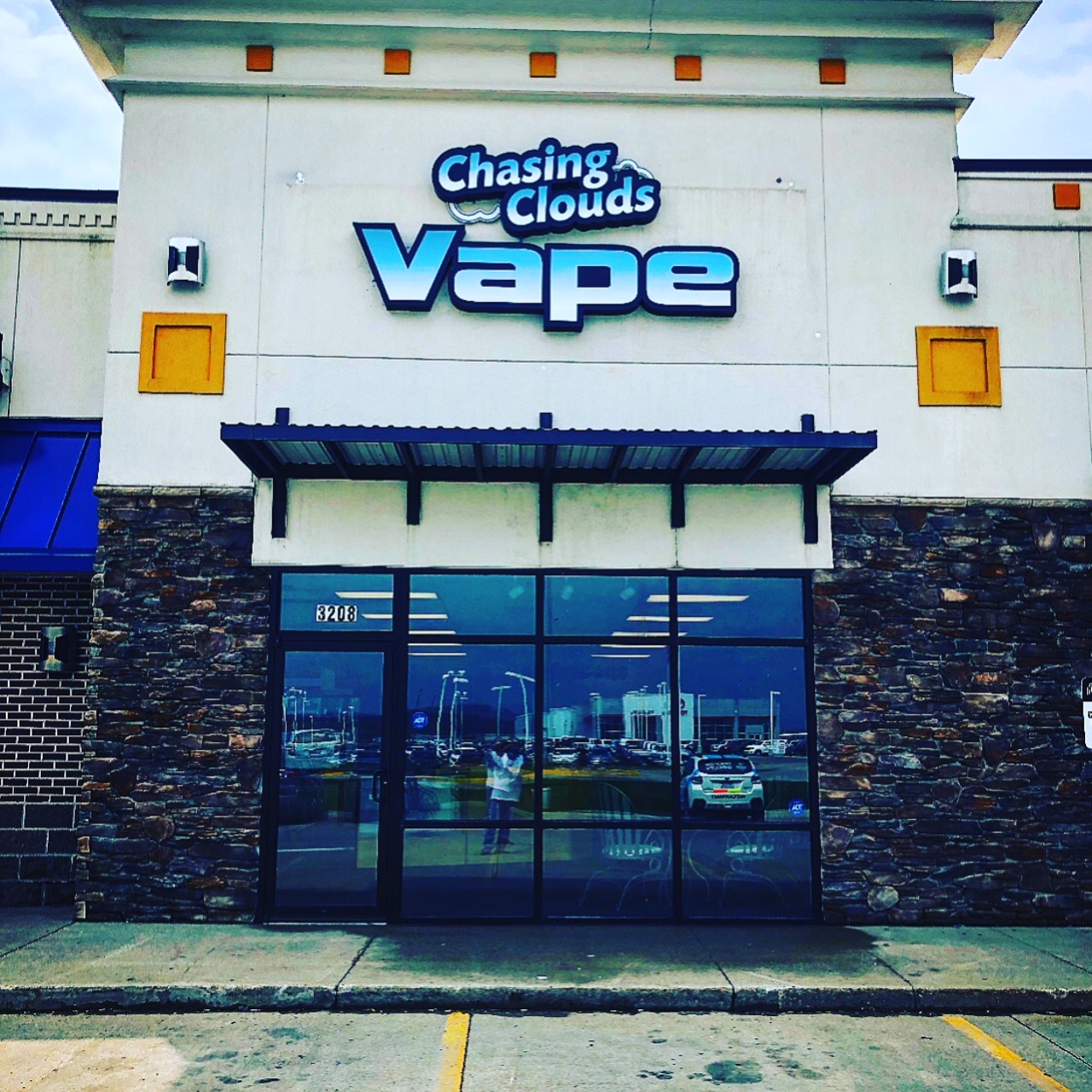 Chasing Clouds Vape and Smoke - Sioux City
