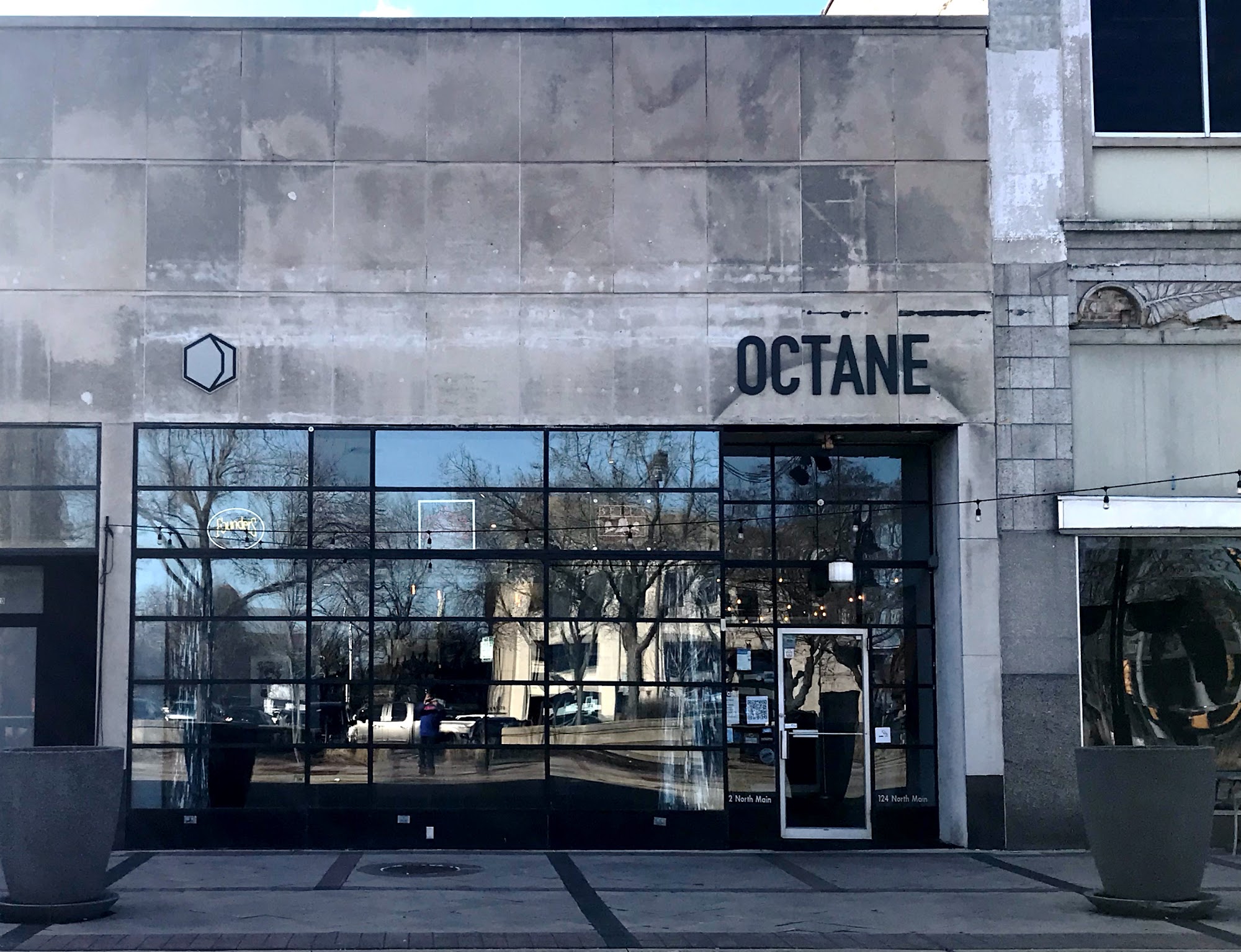 27 ALUNA @ OCTANE