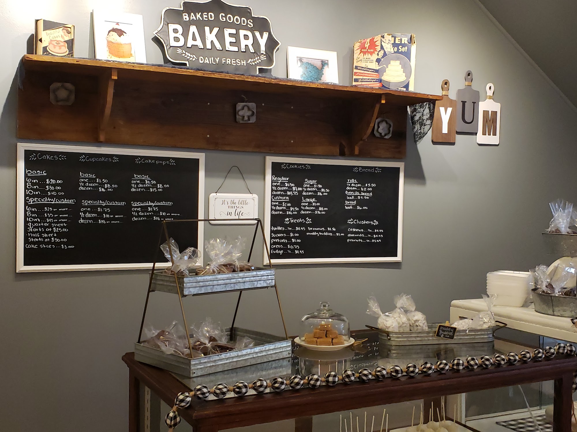 Alyssa's Custom Cakes and Treats Menu