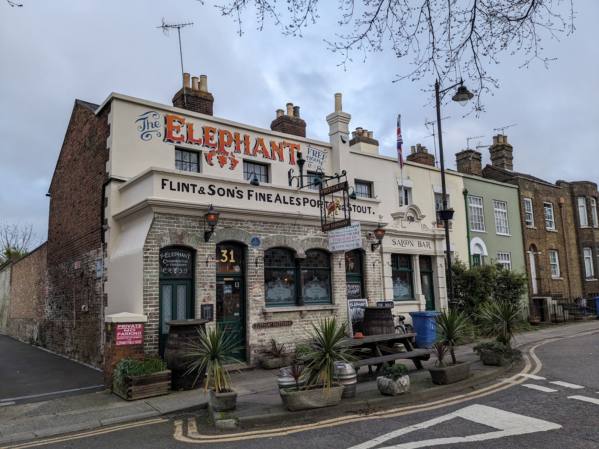 The Elephant pub, Faversham 31 The Mall, Faversham