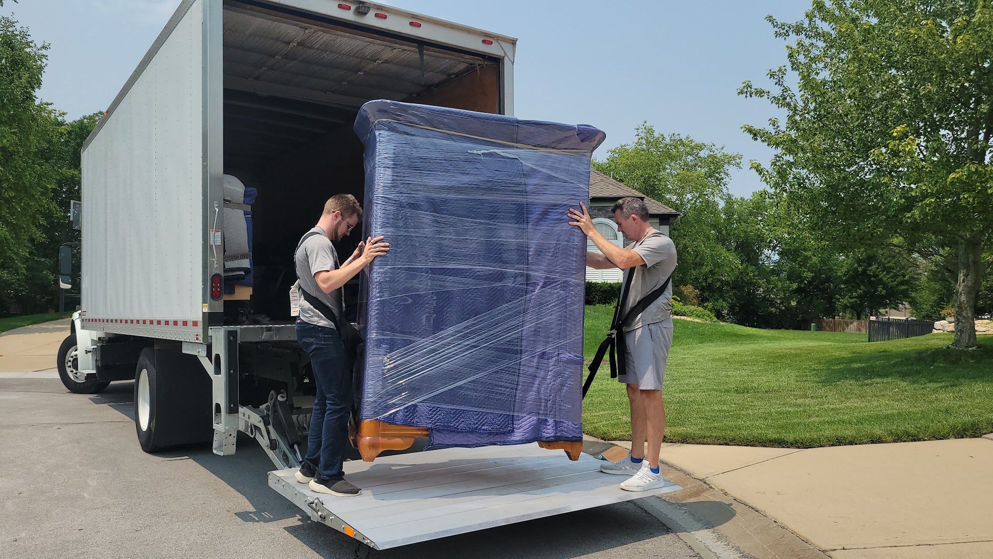 Platinum Movers KC - Professional Furniture Delivery 14216 W 157th Terrace, Olathe