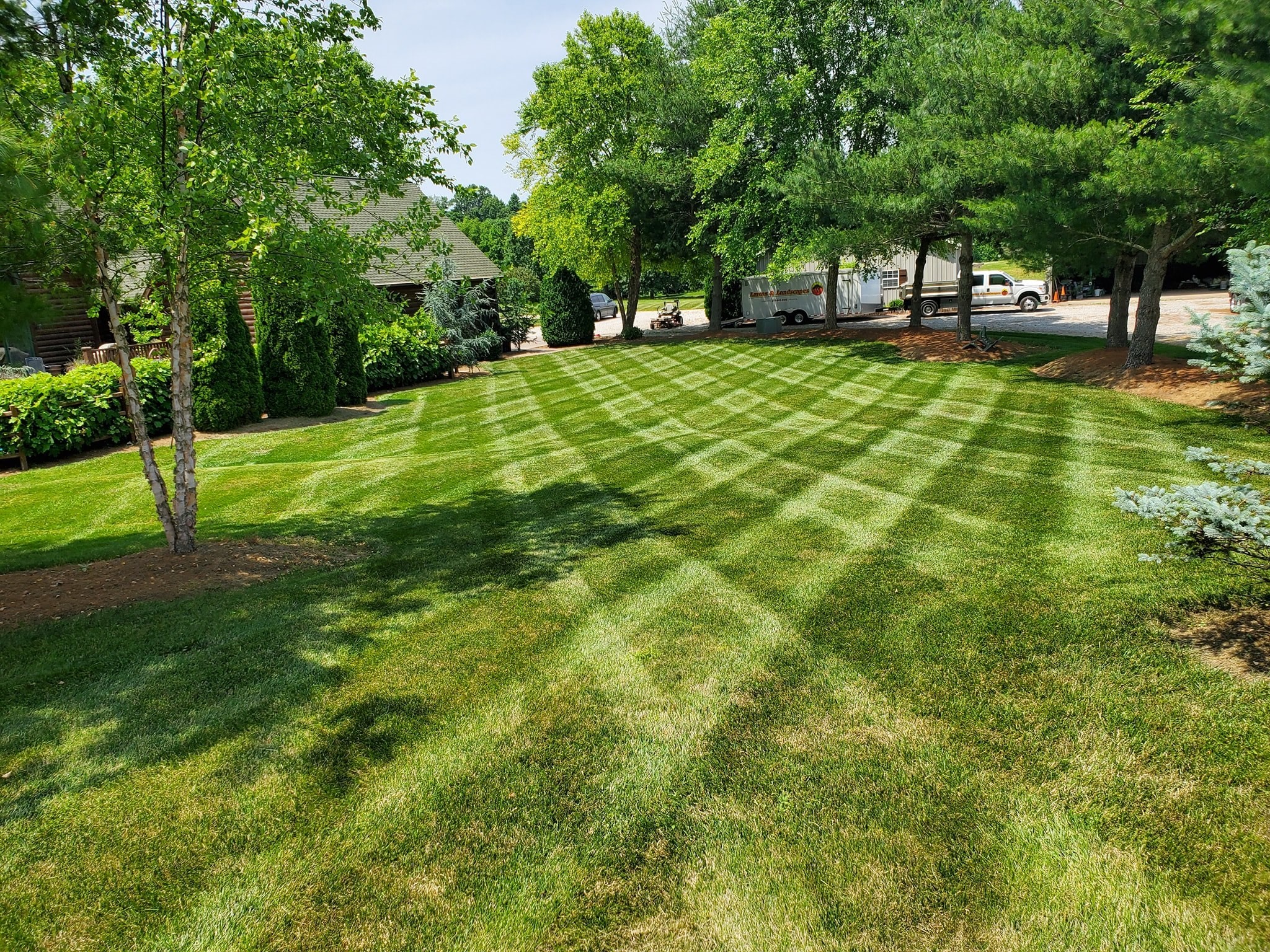 Lawns & Landscapes Of Bowling Green Inc 2132 Larmon Mill Rd, Alvaton Kentucky 42122