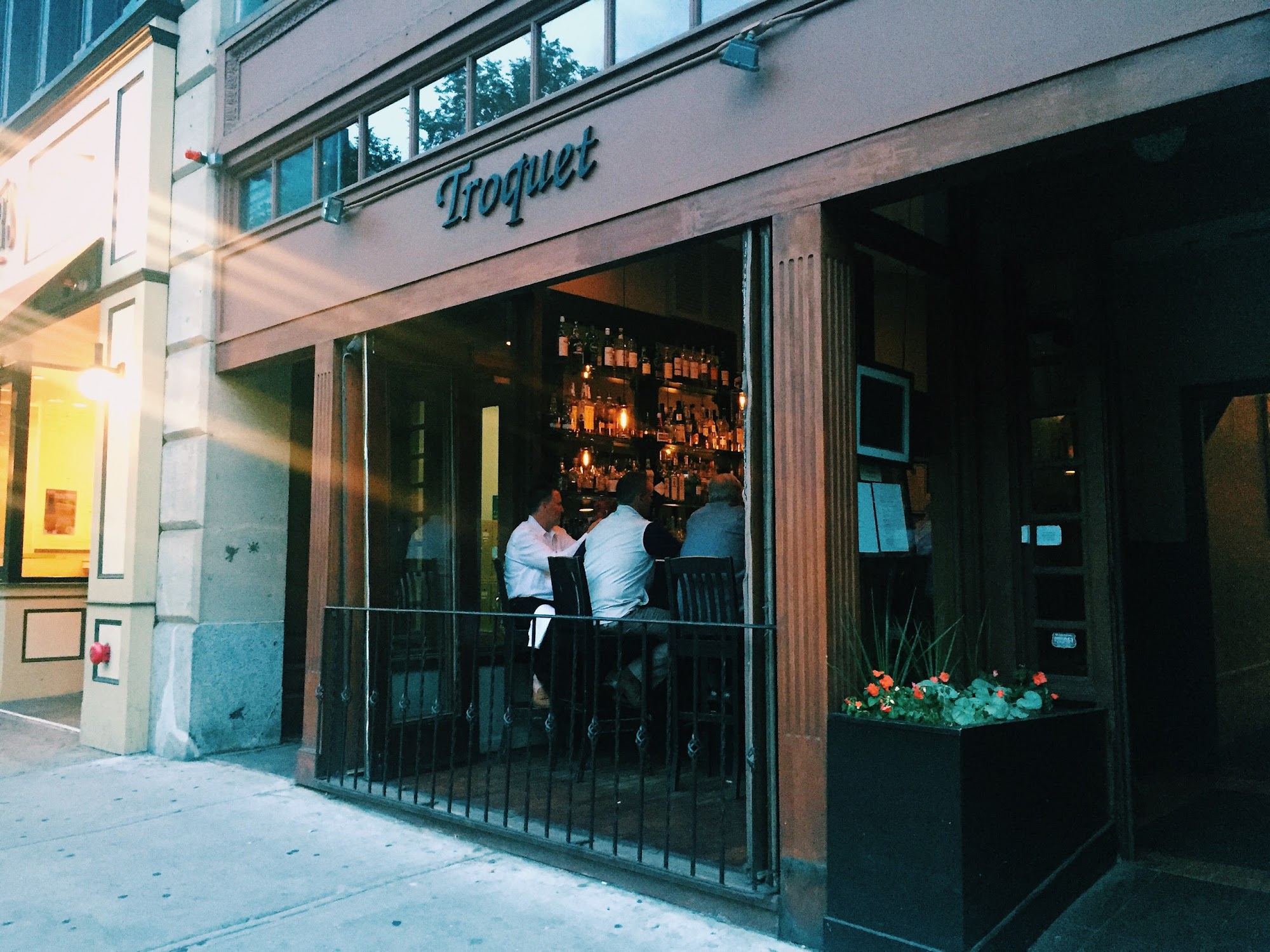 Troquet on South