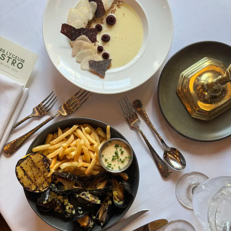 Photo credit: opentable