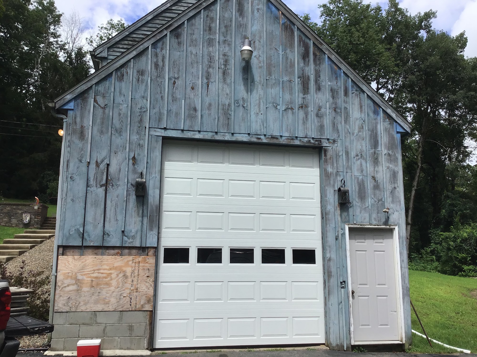 Menard Garage Doors LLC 1530 Southampton Rd, Montgomery Massachusetts 01085