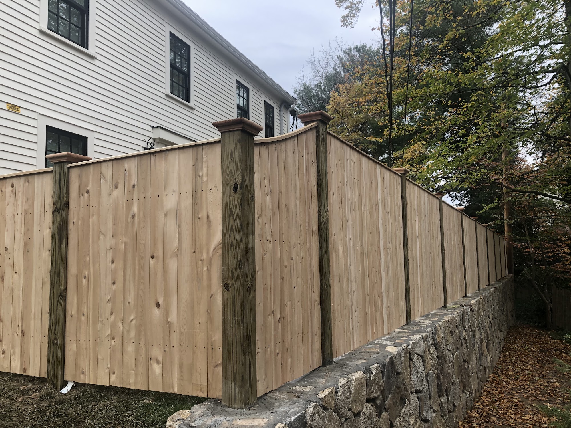 New England Fences - Fence Contractor | Aluminum/Wood/Metal Fencing in Clinton MA 355 Turnpike Rd, Southborough Massachusetts 01772