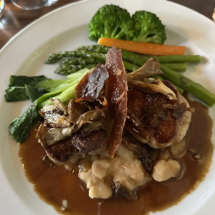 Photo credit: opentable