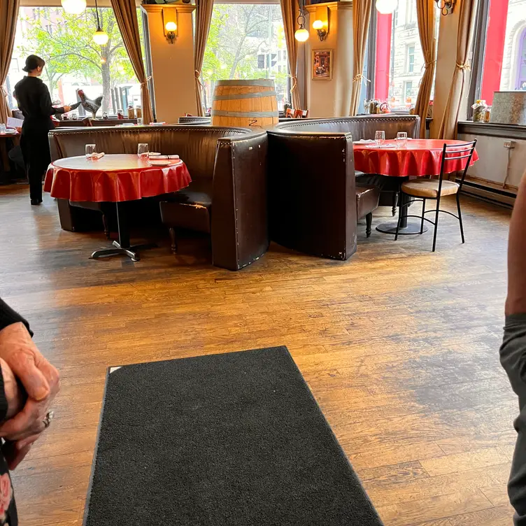 Photo credit: opentable