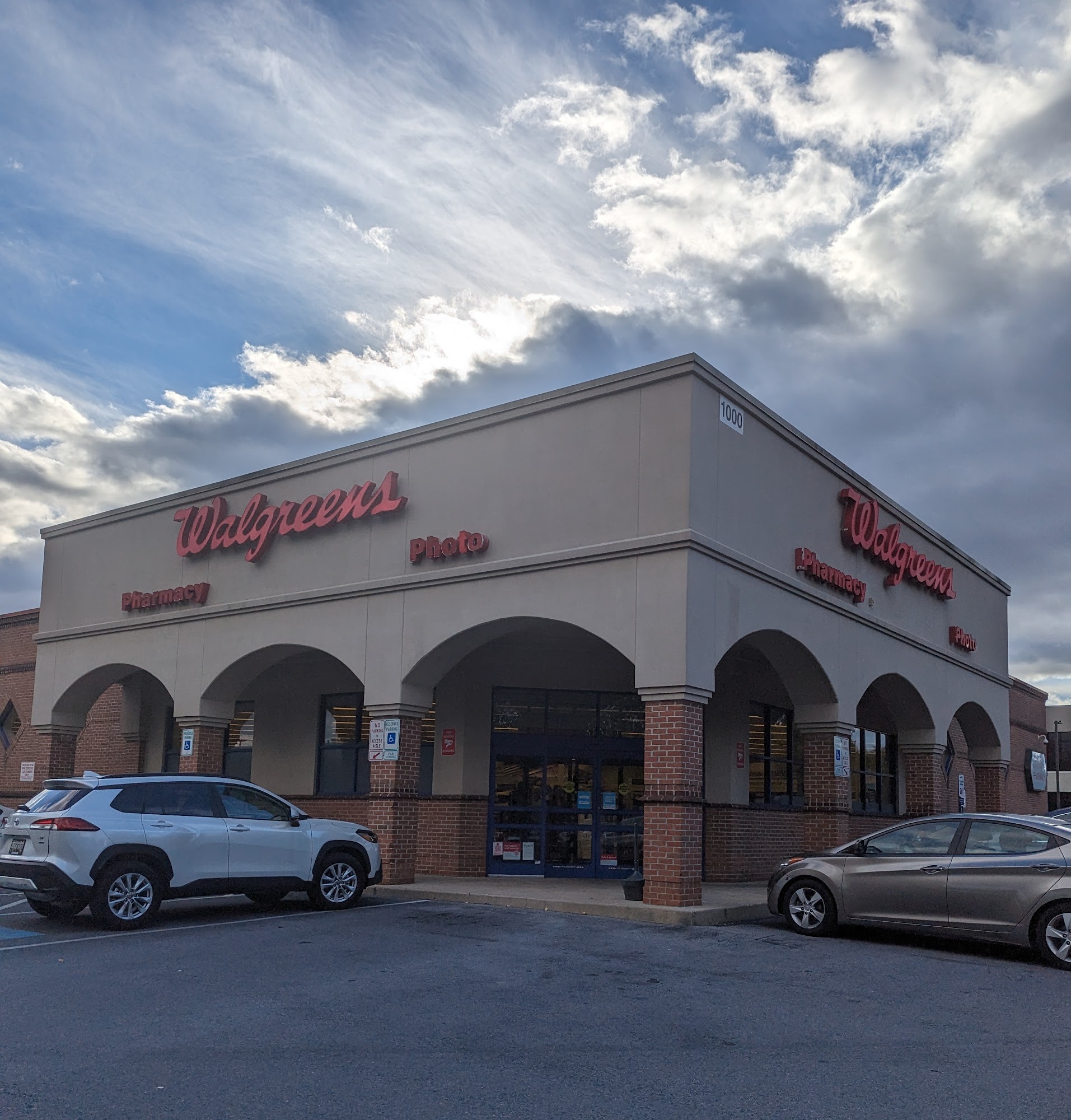 Walgreens People Central: The Key To Employee Satisfaction - g3h9aln