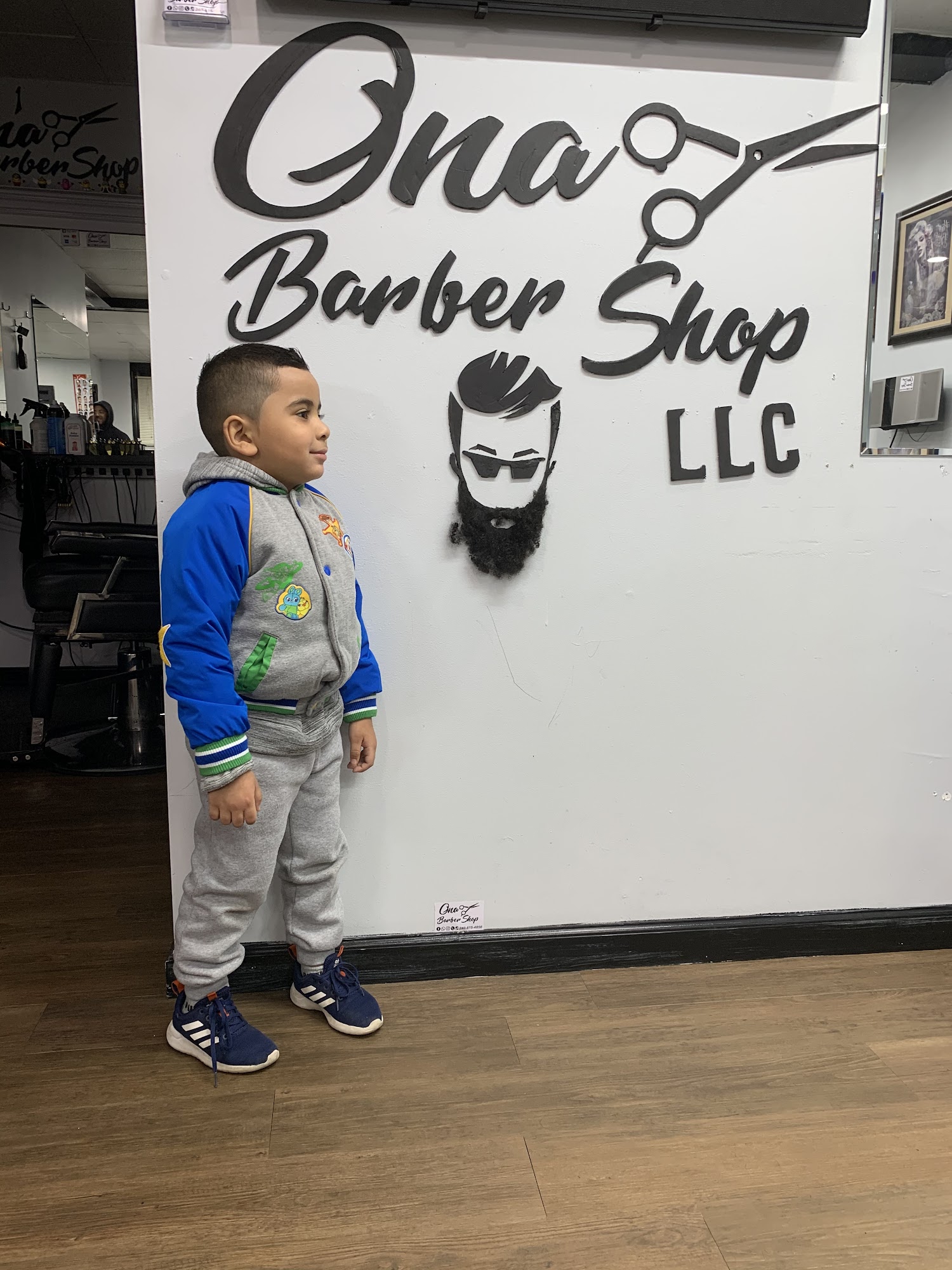 Ona Barber Shop