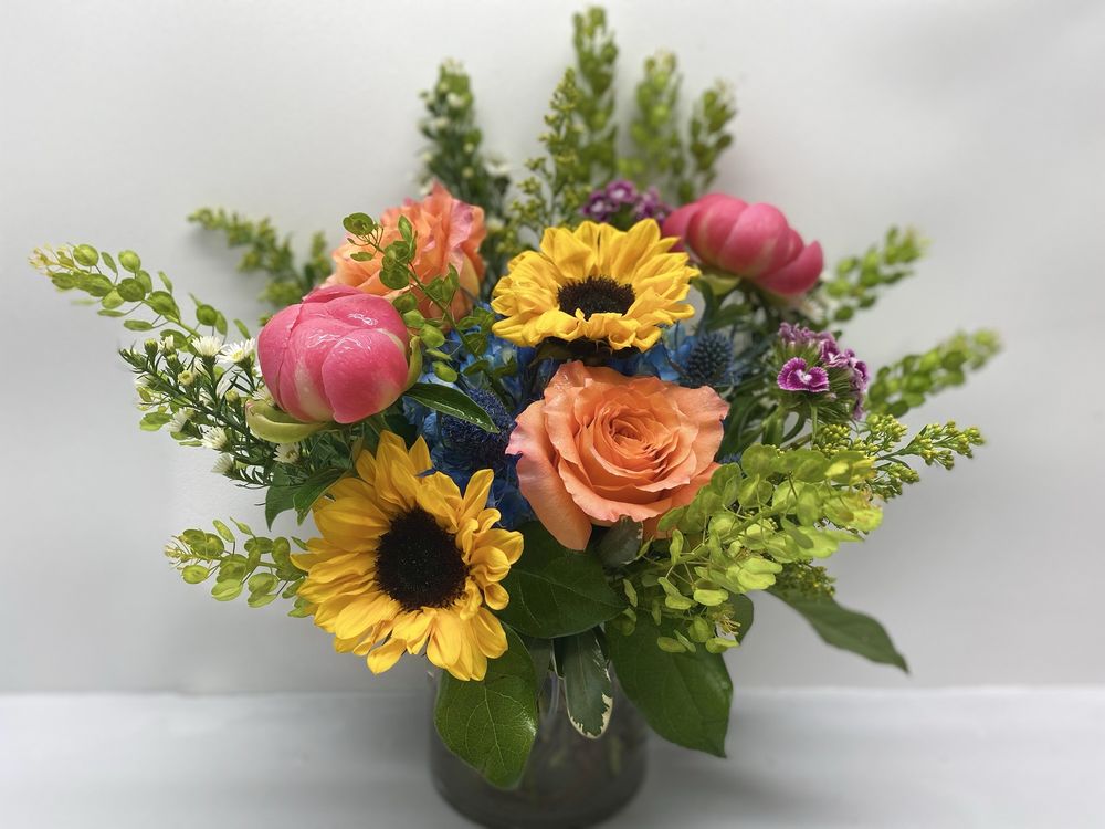 Mulick Floral Shop & Gifts 7175 Headley St SE, Ada Michigan 49301