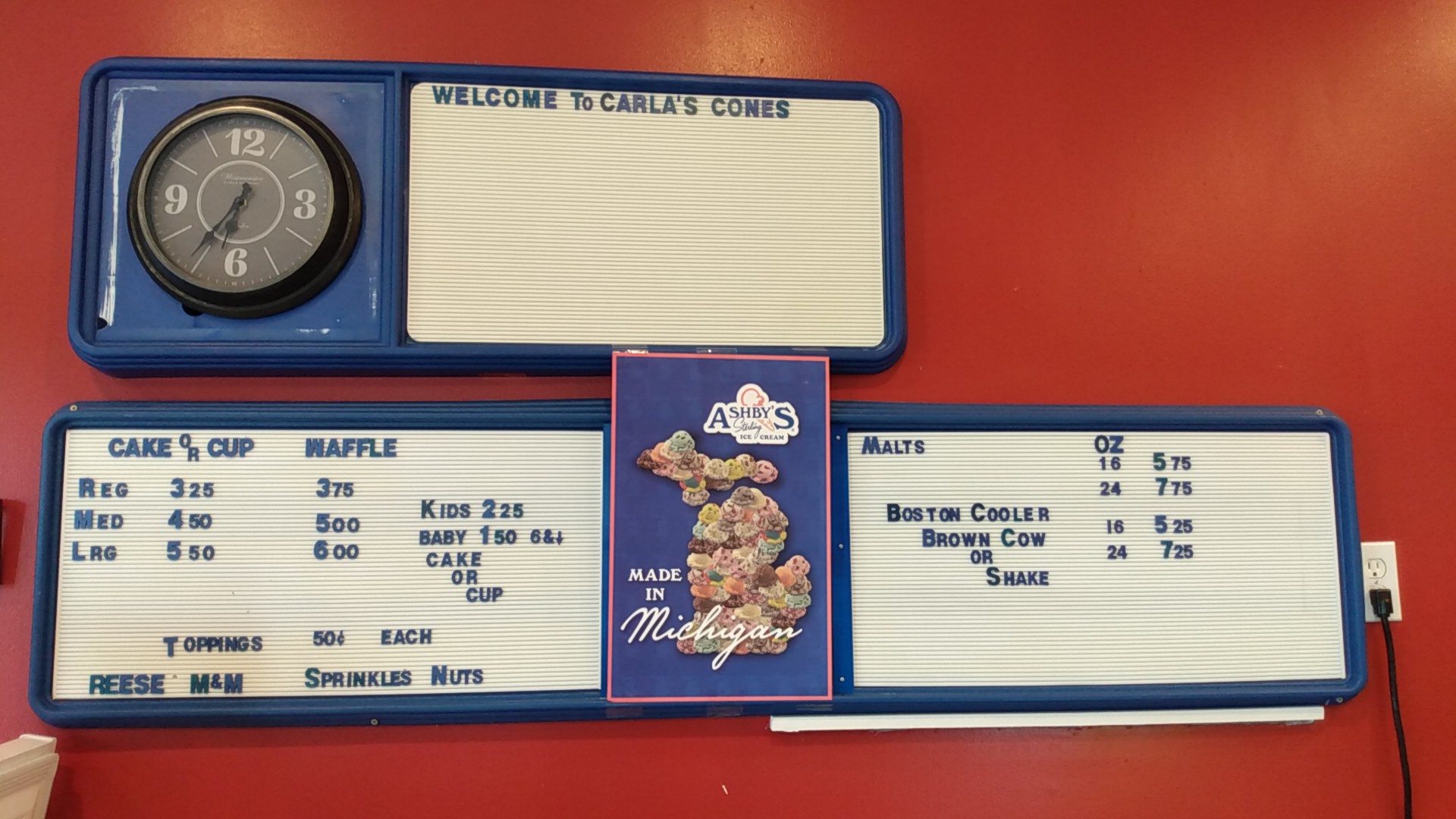 Sandy's Scoops Menu