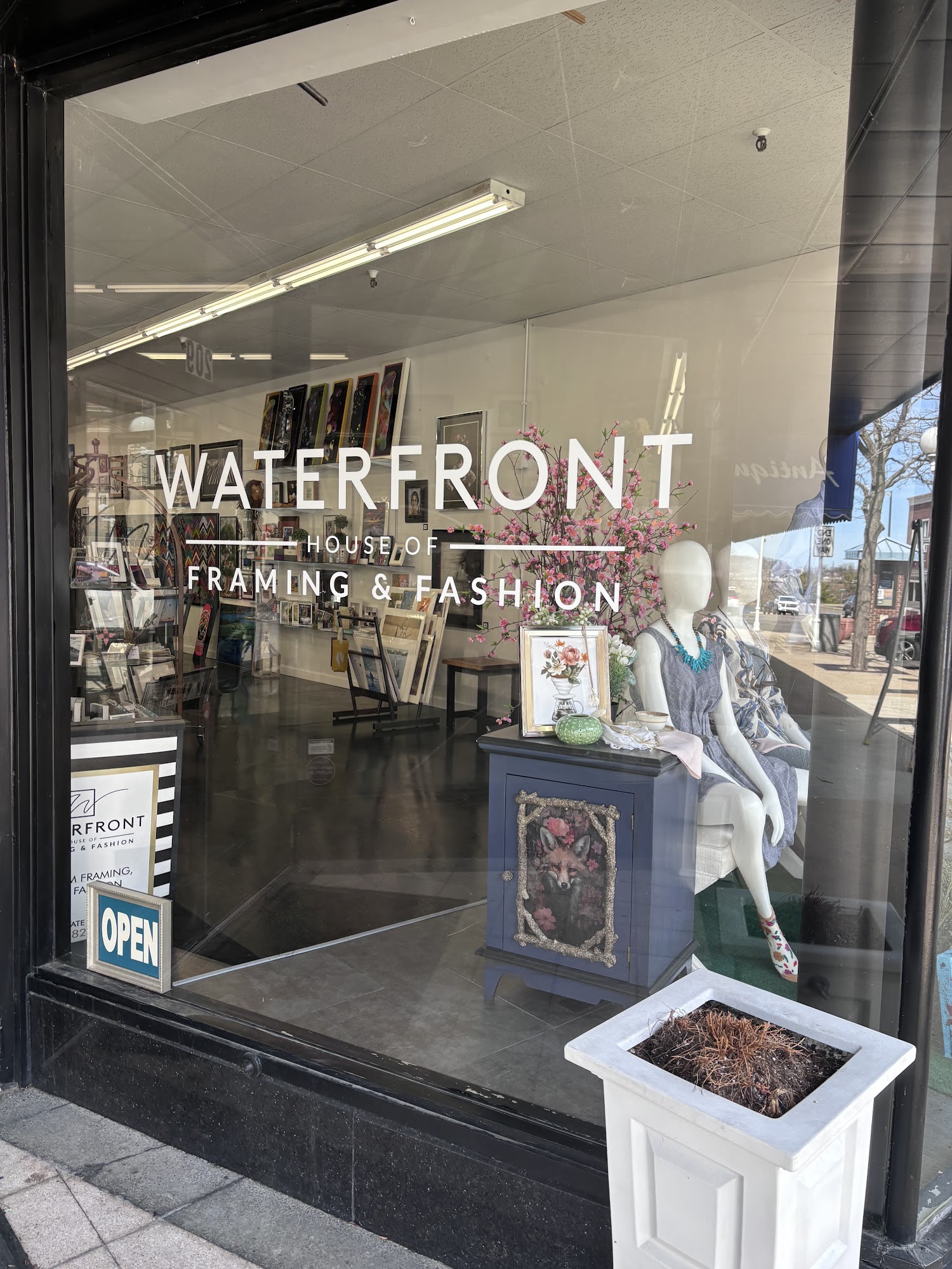 Waterfront House of Framing & Fashion