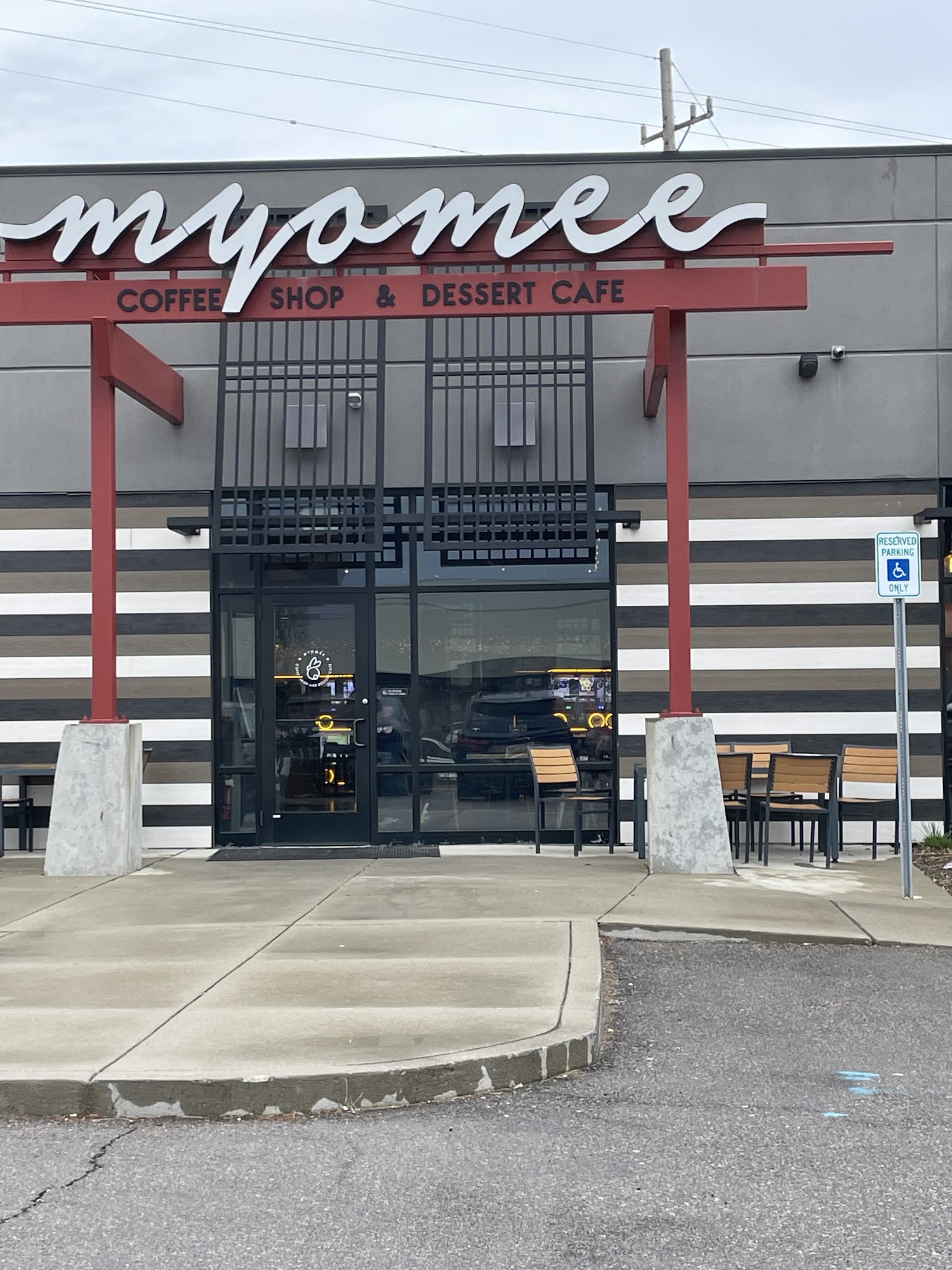 Myomee Cafe
