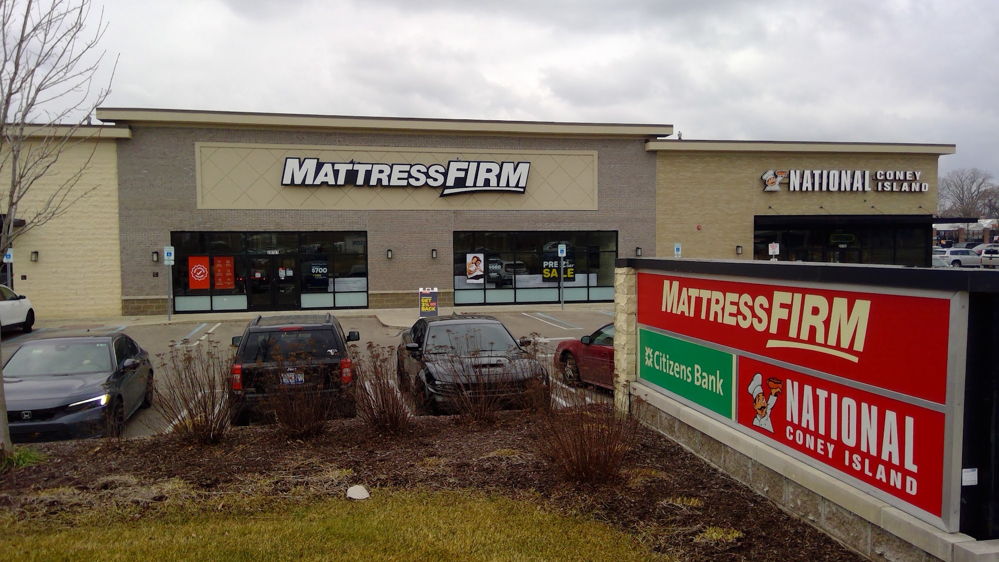 Mattress Firm Southfield Plaza