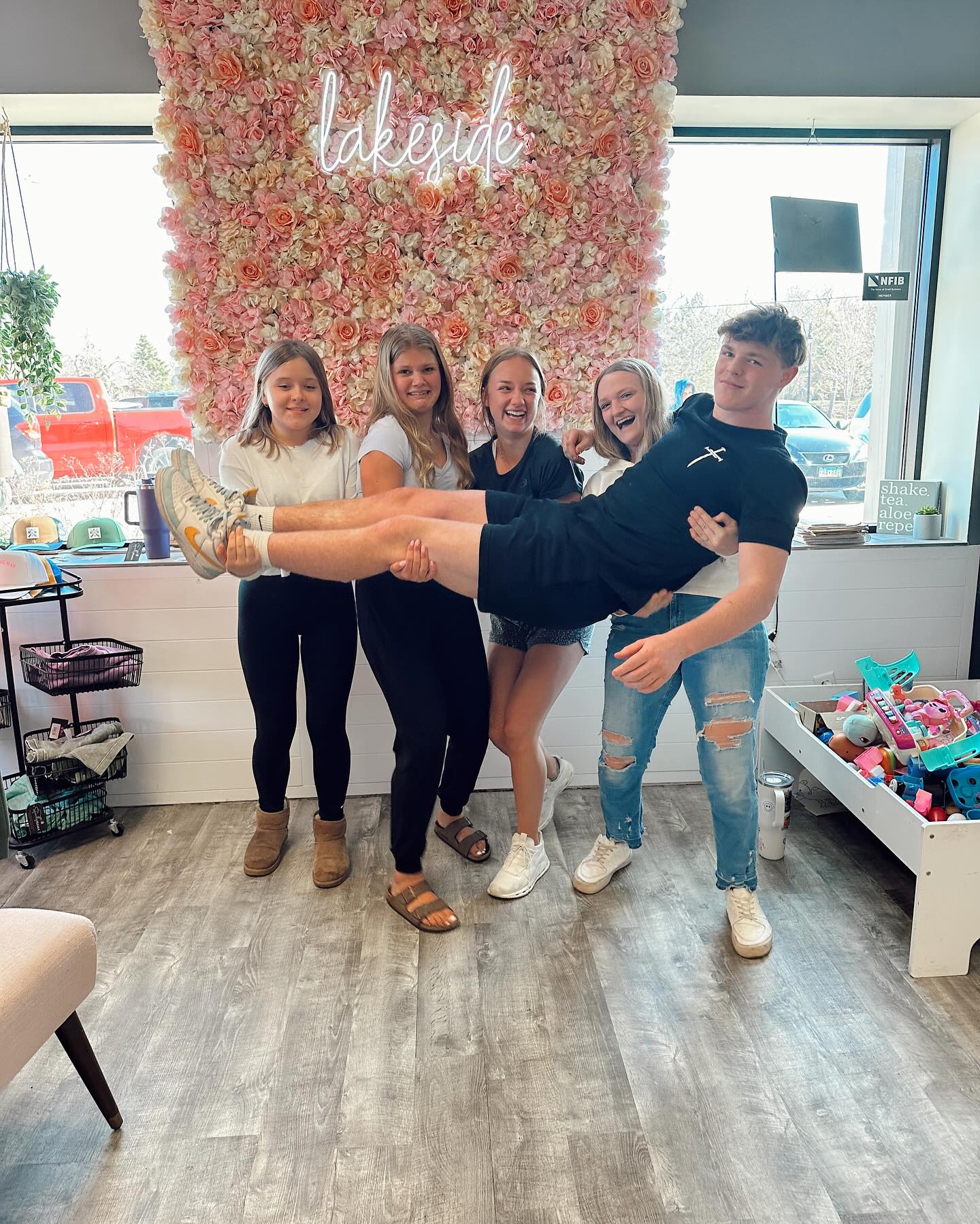 Photo credit: facebook