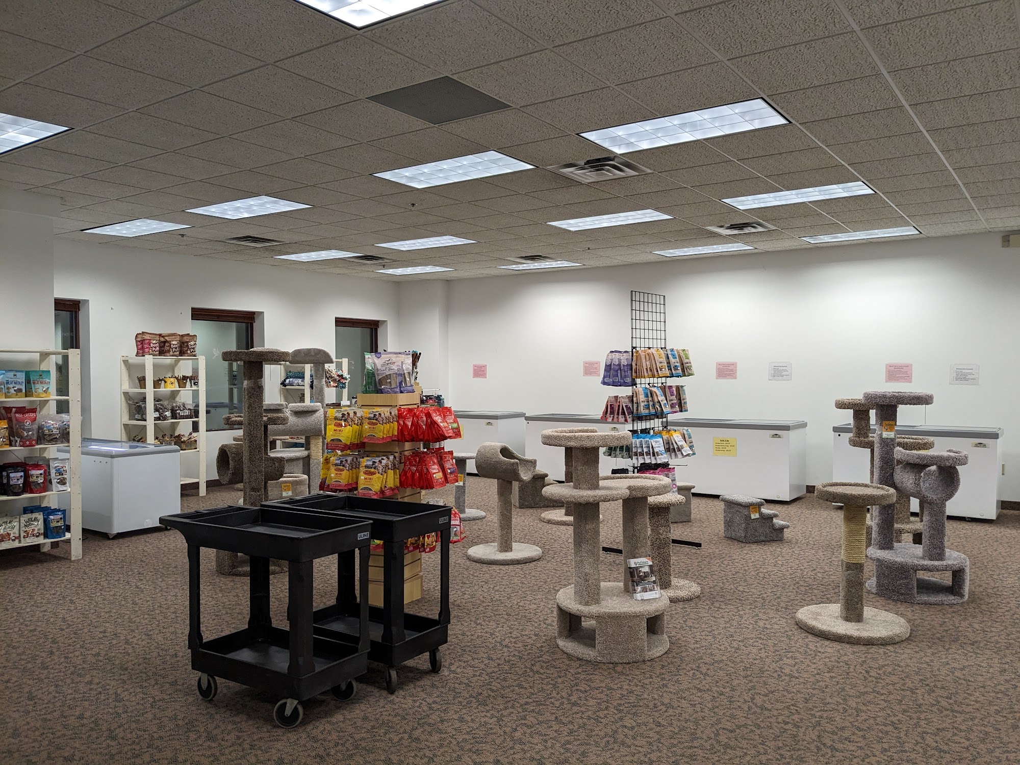 Woody's Pet Food Deli Eagan