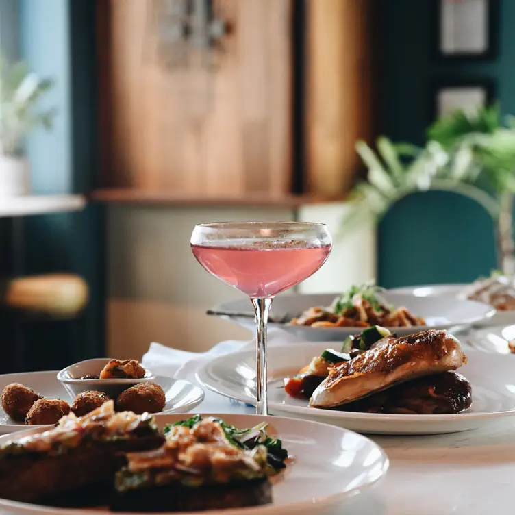 Photo credit: opentable