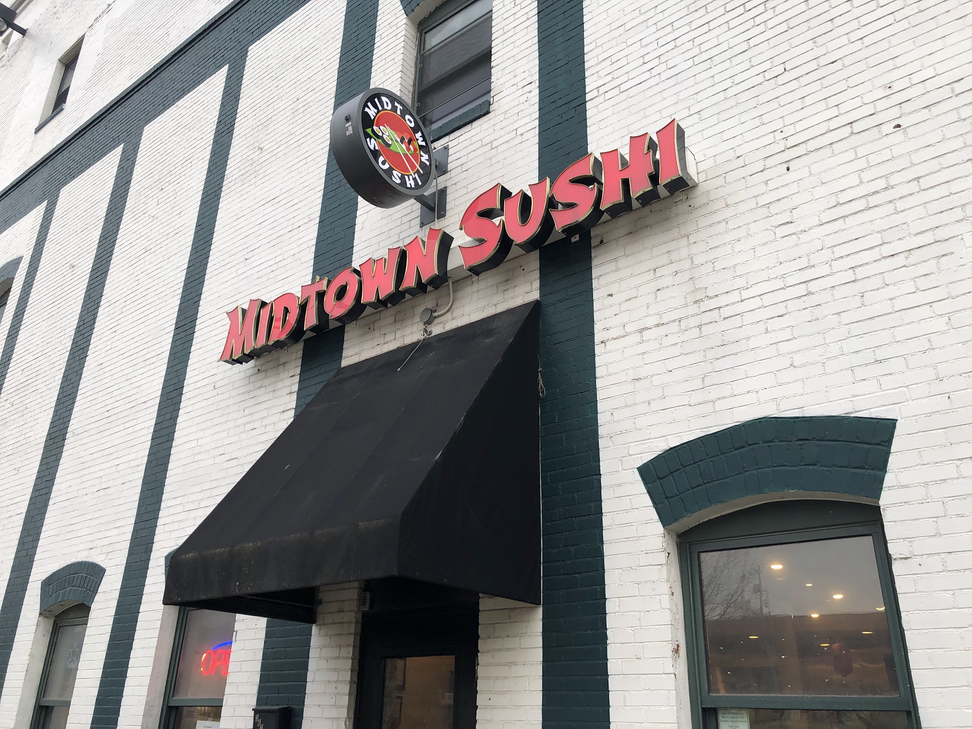 Midtown Sushi & Ramen
