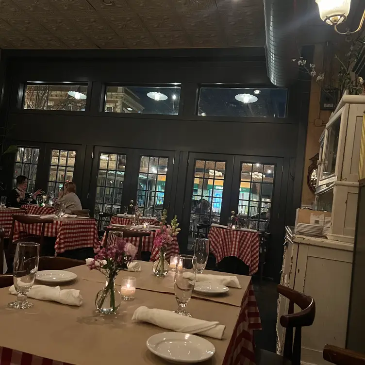 Photo credit: opentable