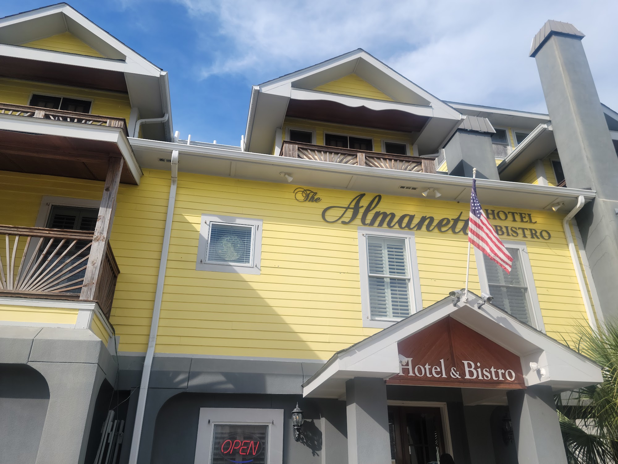 The Almanett Hotel & Bistro near The Aquarium