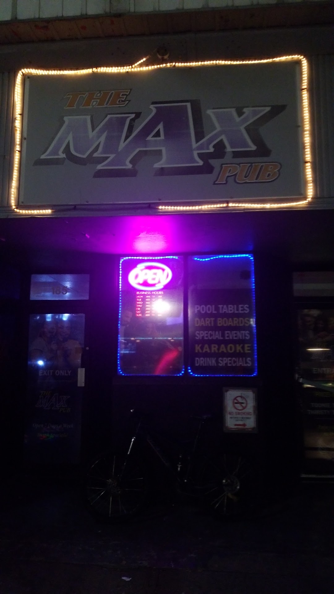 The Max Pub