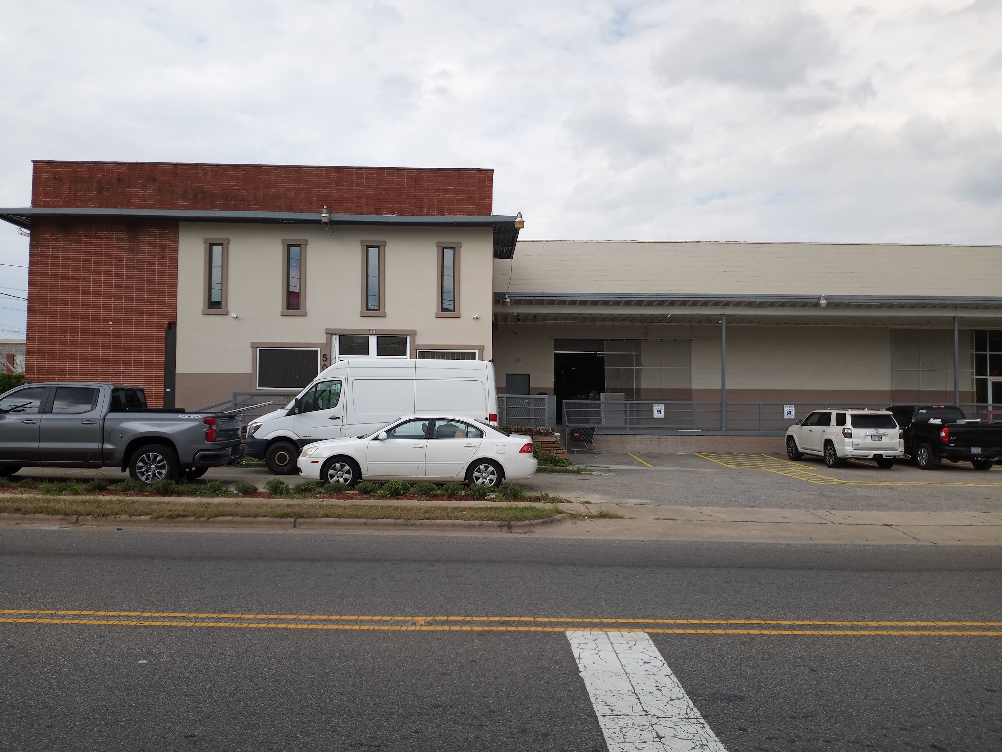 USA WHOLESALE & DISTRIBUTING Fayetteville