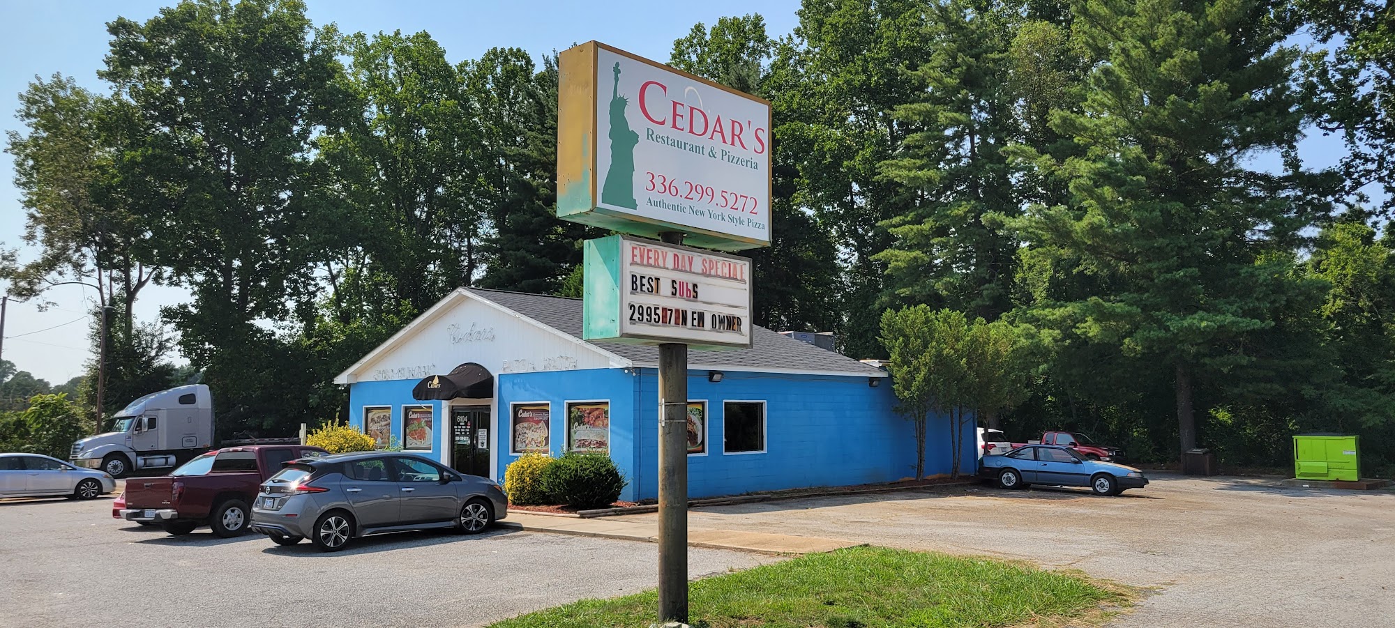 Cedar's Restaurant & Pizzeria
