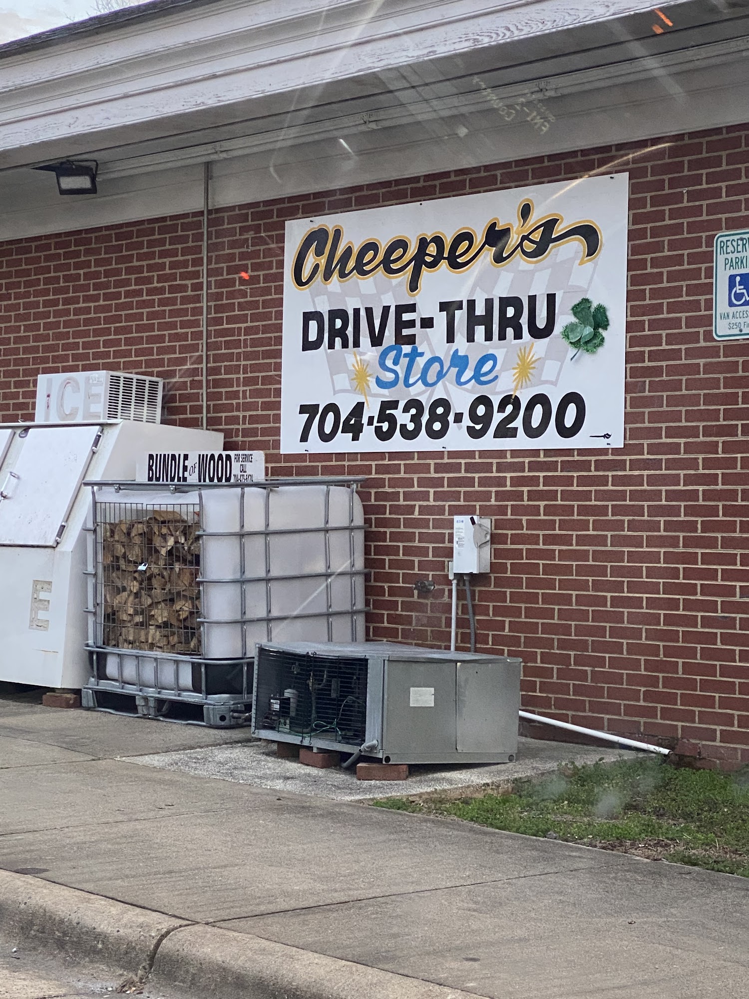 Cheepers Drive Through Store