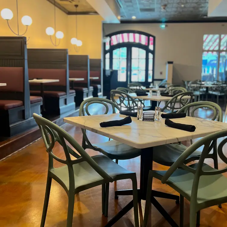 Photo credit: opentable