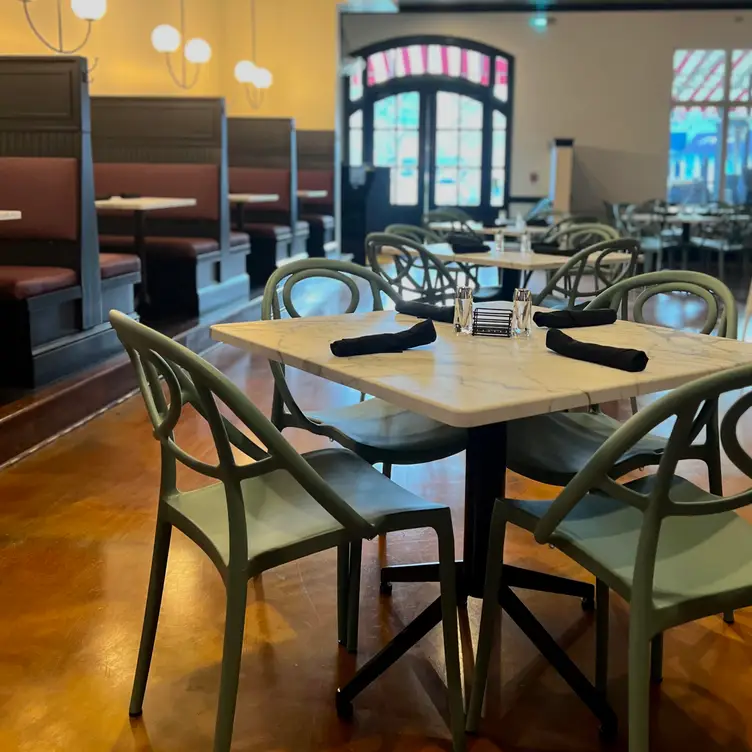 Photo credit: opentable