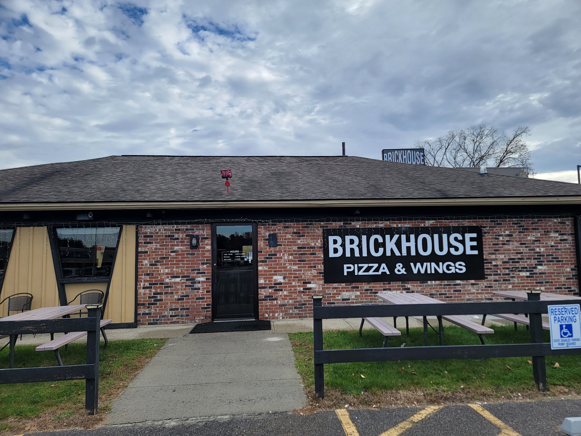Brickhouse Pizza and Wings