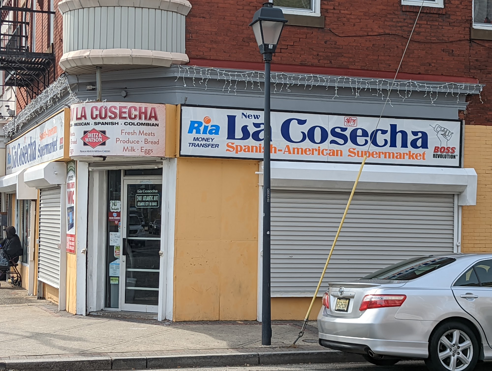 New La Cosecha Supermarket