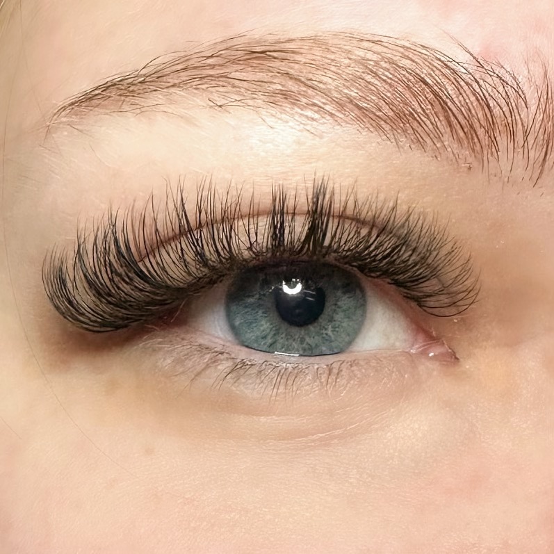 Amazing Lash Studio