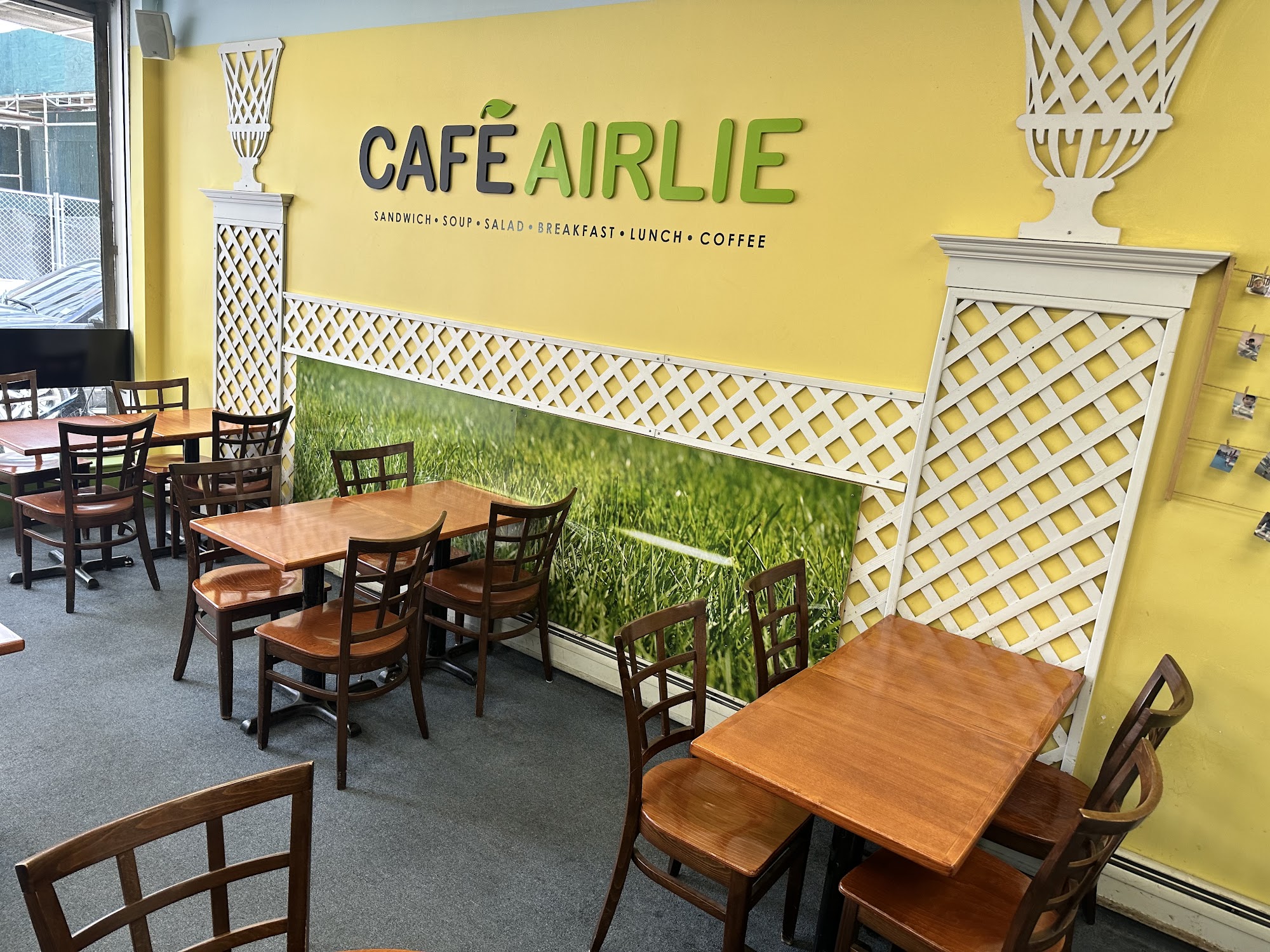 Cafe Airlie