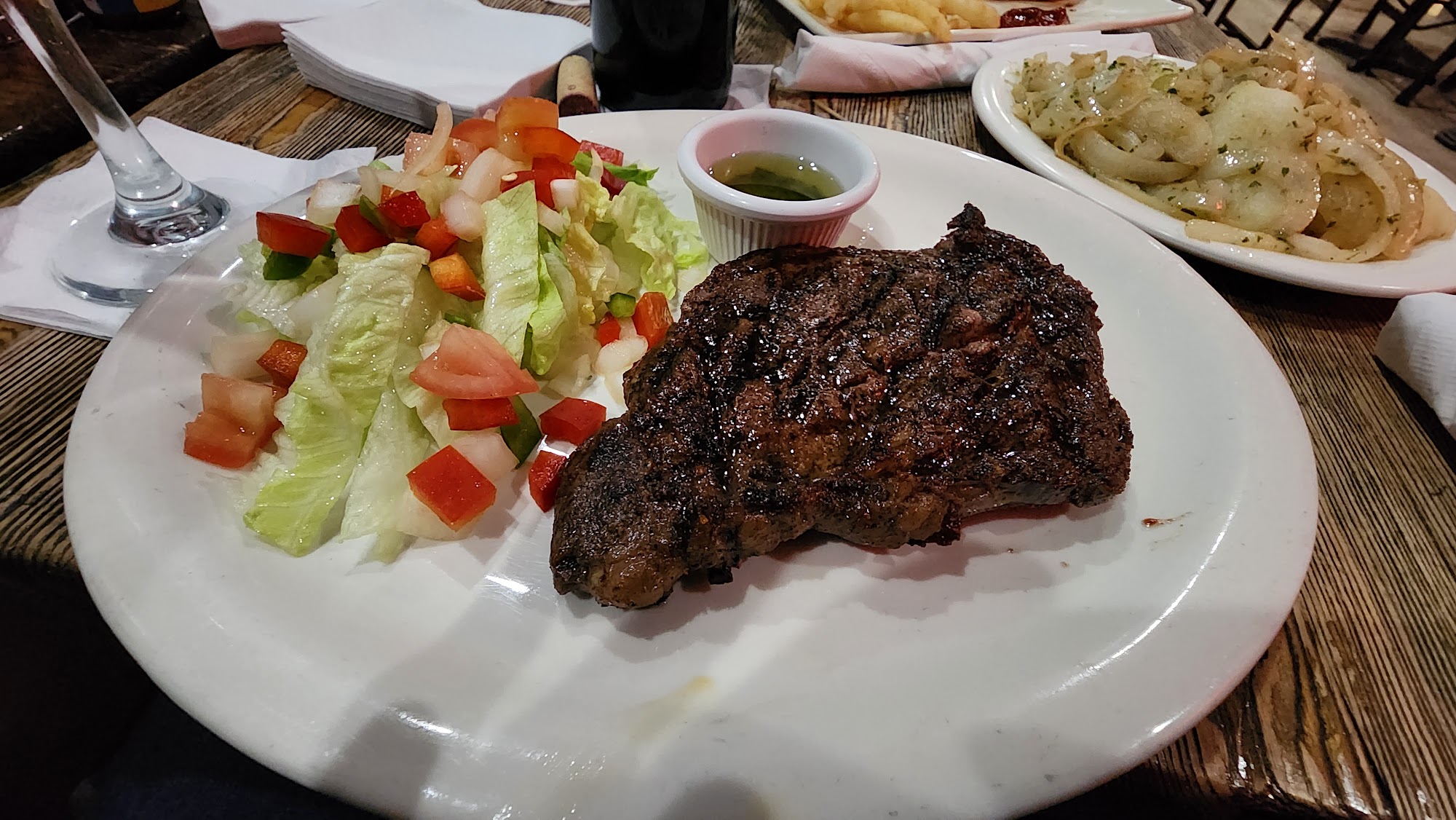 El Tiro E Balilo Steak House Bar and Grill