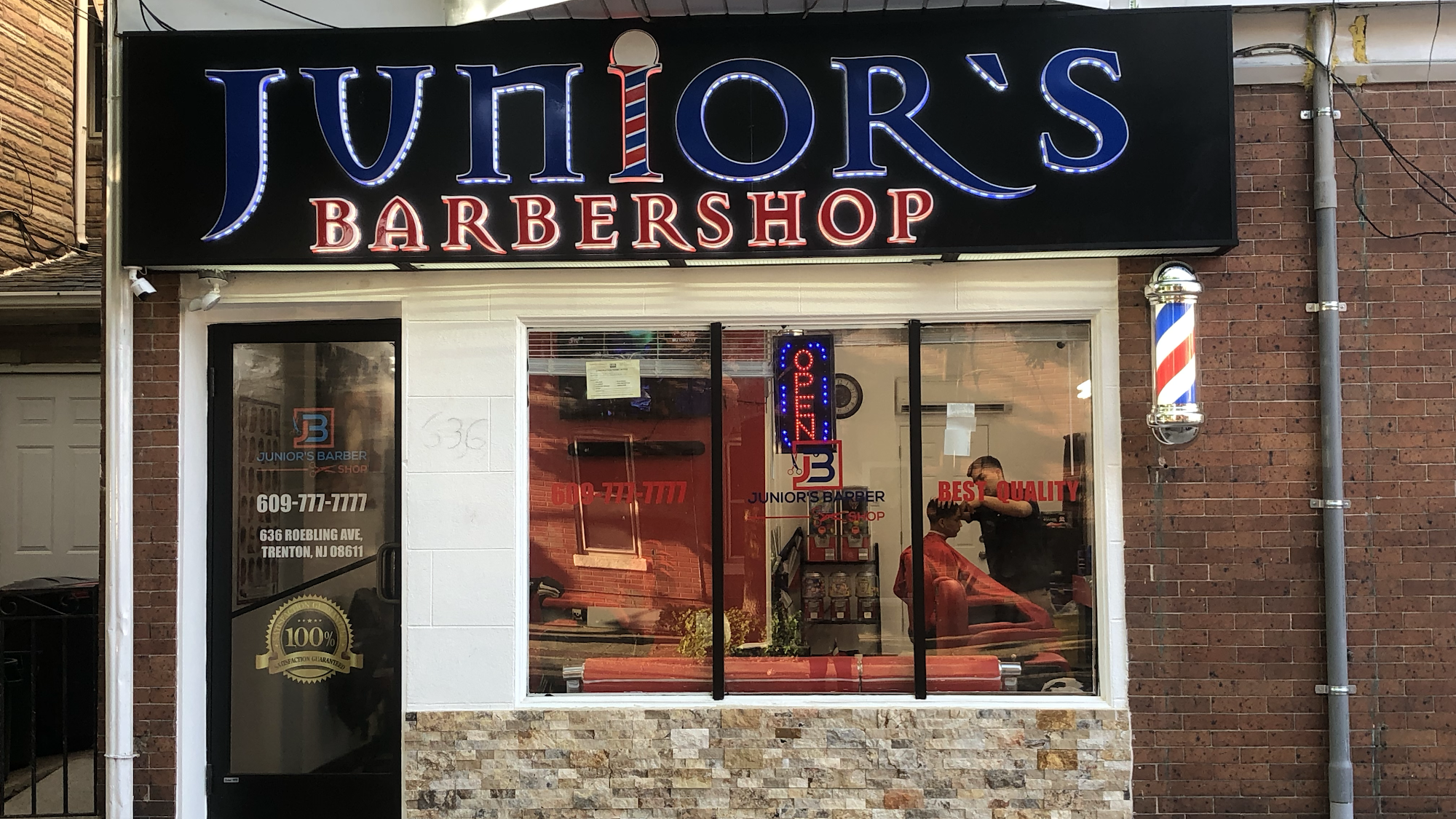 Junior's Barbershop