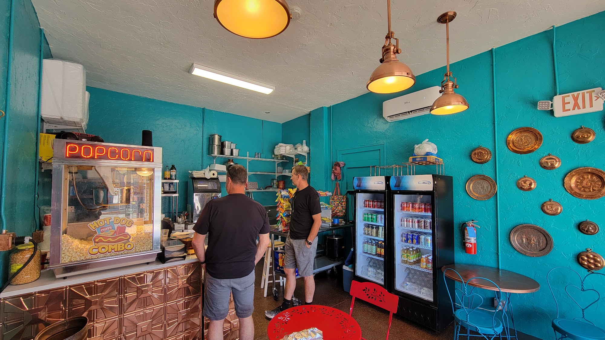 Hollywood Haute Dawgs Truth or Consequences