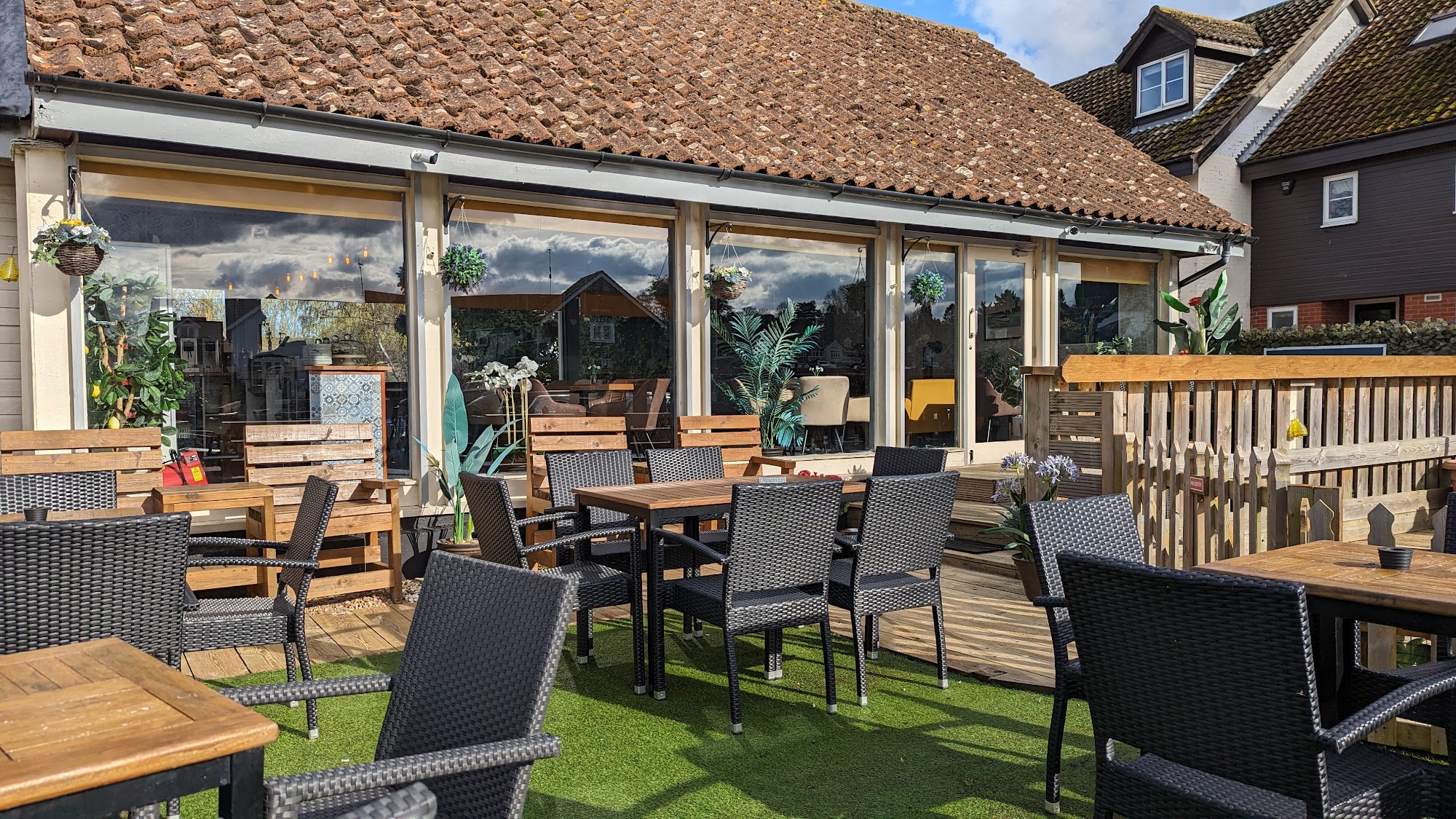 The Golden Fish 11 Norwich Rd, Hoveton, Norwich