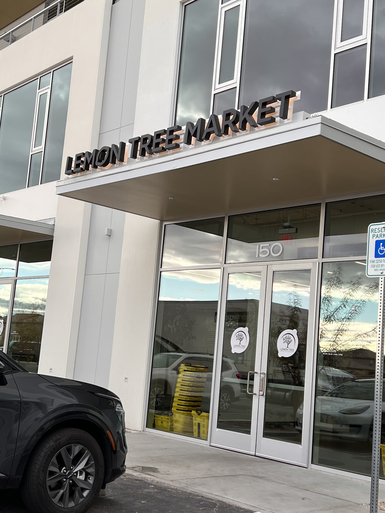 Lemon Tree Cafe and Grocery Store